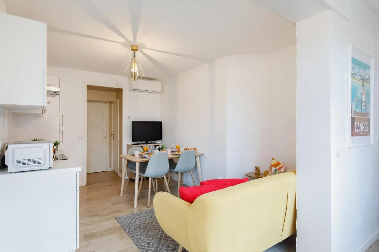 Lumiere Yourhosthelper Apartment Cannes 0*,  France